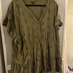 Torrid size 5 layered lattice shirt